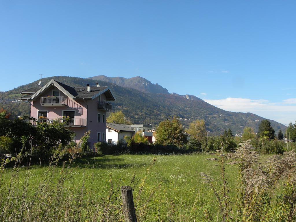Casa De Val Apartment Calceranica al Lago Luaran gambar