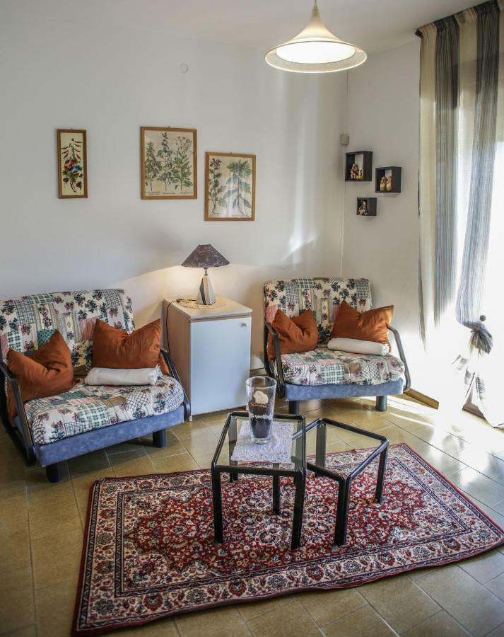 Casa De Val Apartment Calceranica al Lago Luaran gambar